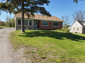 1000 Islands Bungalow (Across Casino)